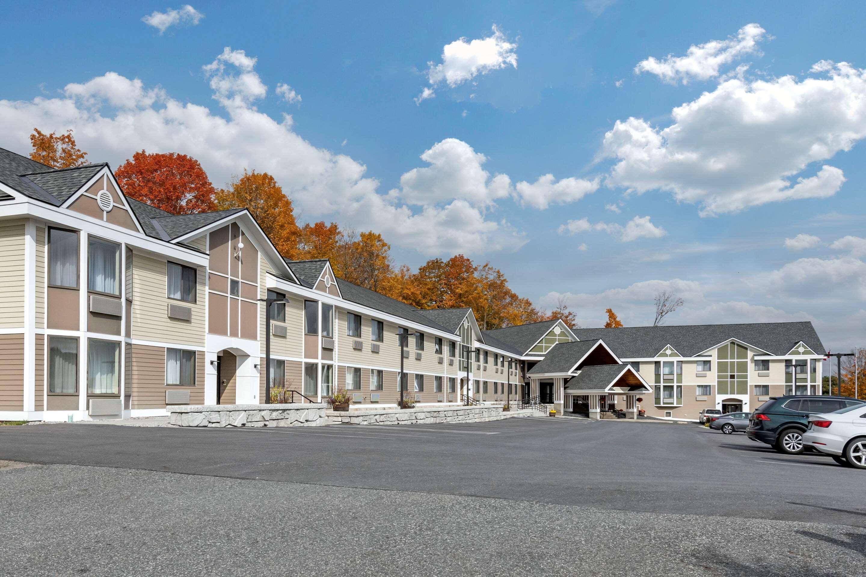 Comfort Inn & Suites Montpelier-Berlin Exterior photo